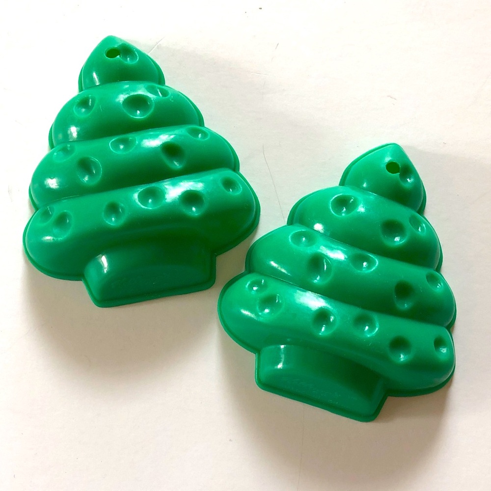 Vintage Kellogg's Rice Krispie 3D Treat Mold - Christmas Tree Green set of 2